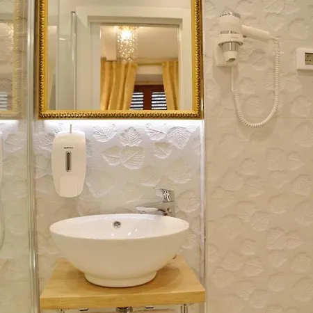 Apartments Nada - Old Town شقة